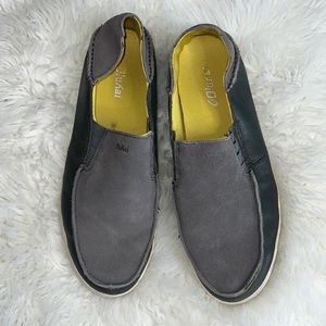 🔹 OluKai Slip On Loafer